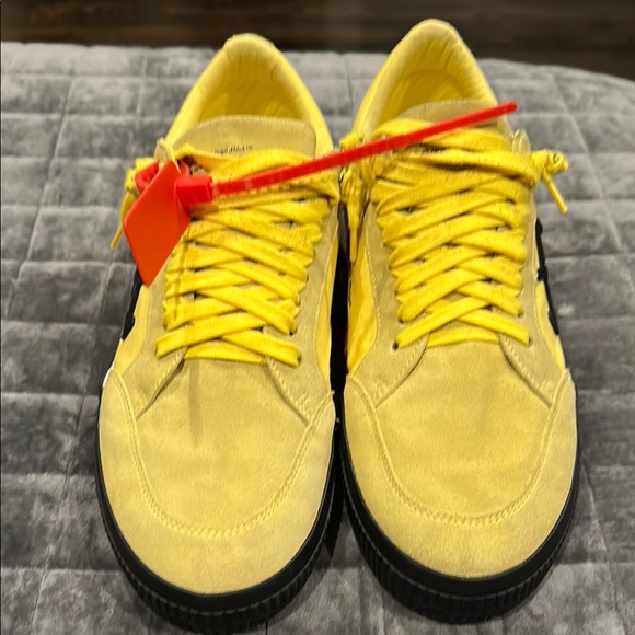 Off-White Size 46 / 13 Yellow Men's Low top Vulcanized Sneakers - Picture 3 of 16